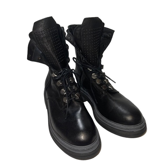 Combat Boots - Picture 1 of 8